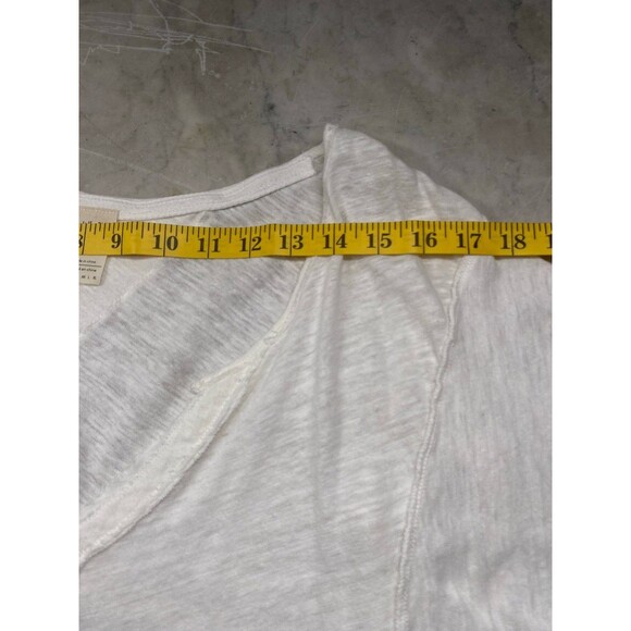 We The Free Tee Women’s XS Ivory V Neck Short Sleeve - Picture 5 of 7